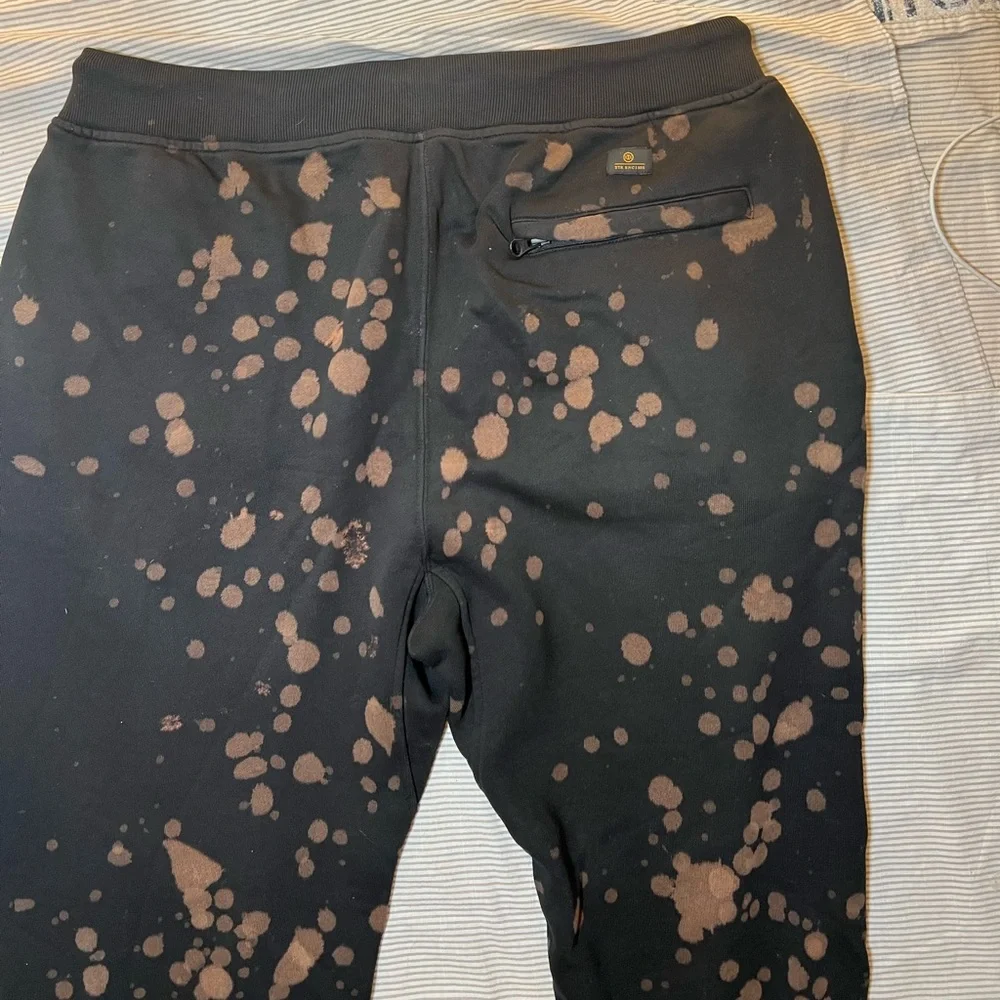 10 Deep Splatter Print Joggers - Black/Brown - Size Medium - Picture 3 of 5